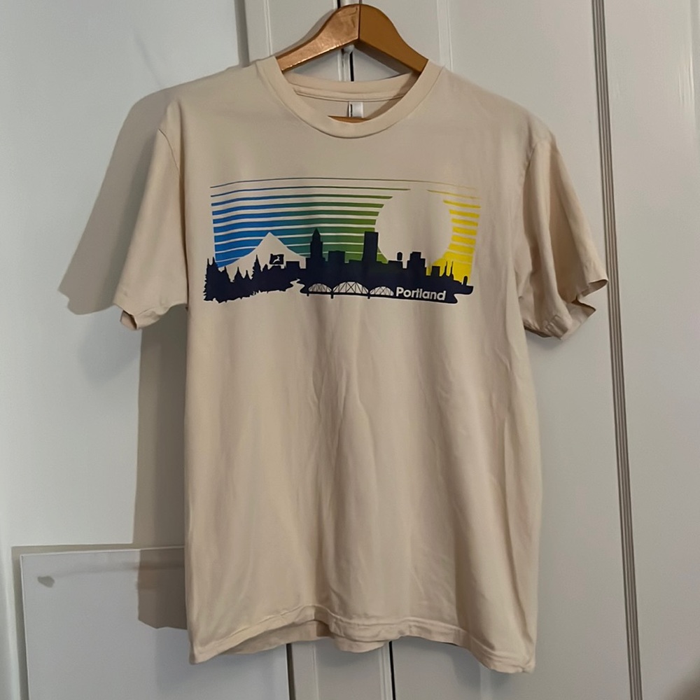 ✅ AMERICAN APPAREL Short Sleeve Portland Oregon Skyline Graphic Tee Top T Shirt